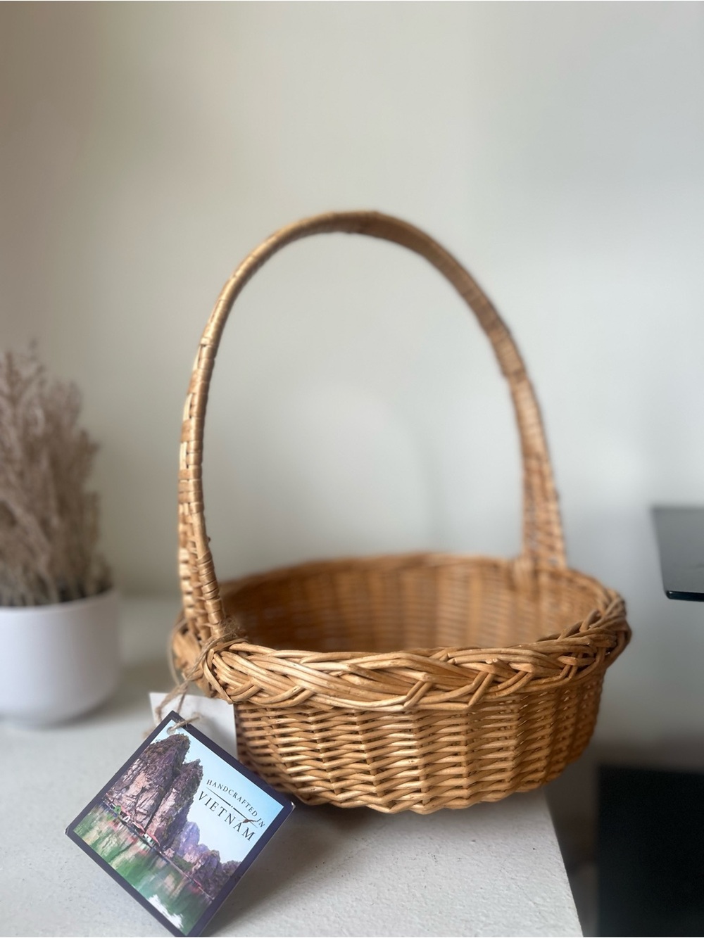Handcrafted Wicker Basket with Handle - Natural Light Brown Vietna made